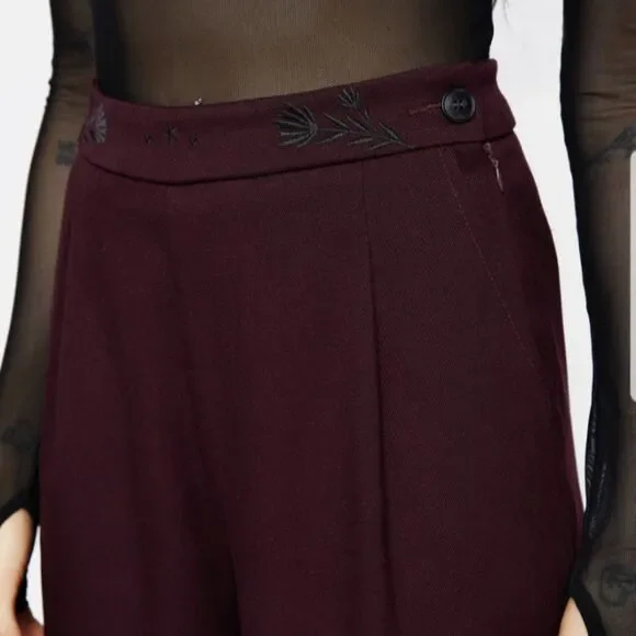 NWT Disturbia Floral Embroidered Balloon Trouser Purple Women's 8 - Picture 3 of 10